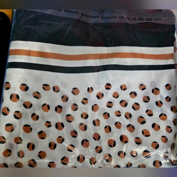 MONAT deluxe Scarf, Alligator clips + combs - Picture 3 of 6